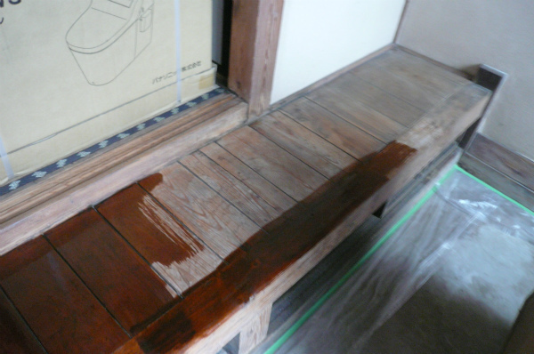 玄関の上り框と式台と玄関巾木のニス塗装 15年7月3日diy作業 まるごとマイライフ 副家主